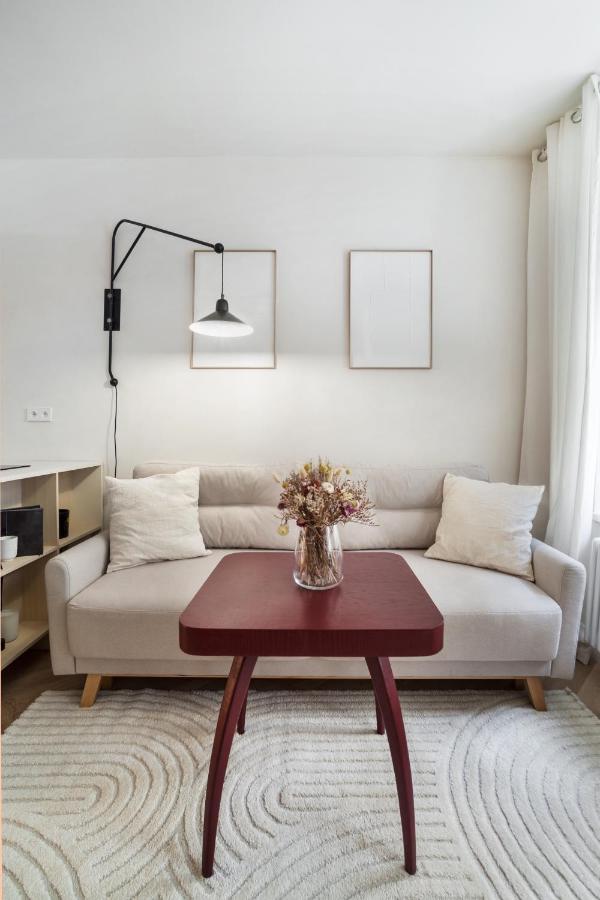 Limewash In Vrsovice By Days Appartement Praag